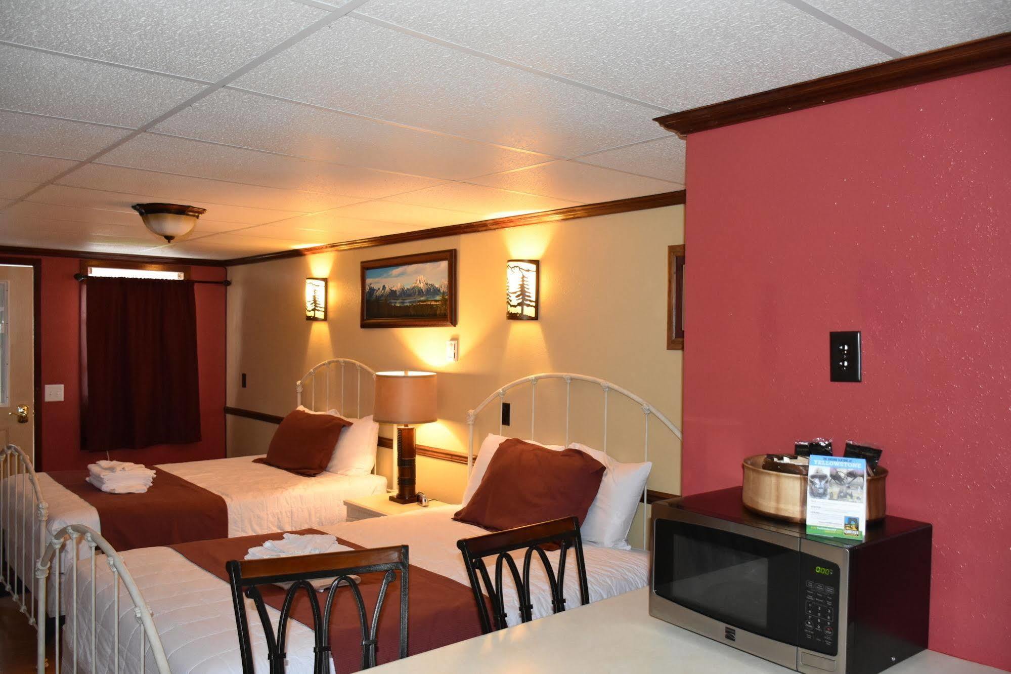Yellowstone Condos & Suites Gardiner Exterior foto